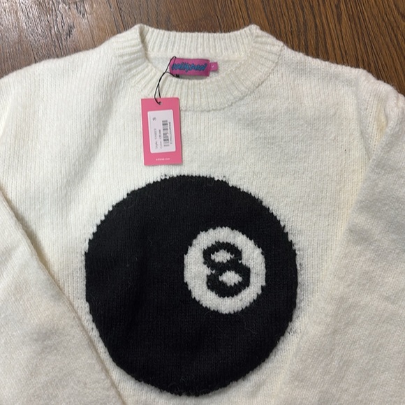 Magic 8 Oversized Chunky Knit Sweater - Picture 5 of 11